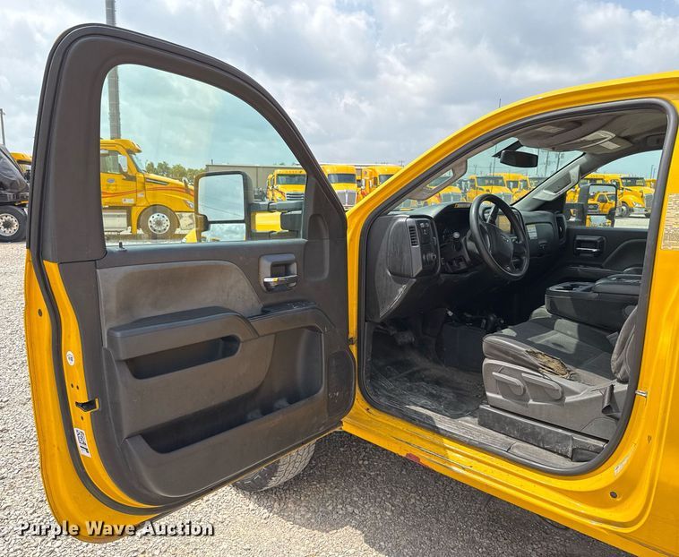 image for item EJ4553 2017 Chevrolet Silverado 3500HD utility bed pickup truck