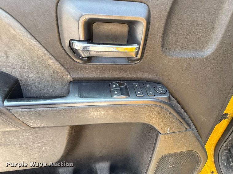 image for item EJ4553 2017 Chevrolet Silverado 3500HD utility bed pickup truck