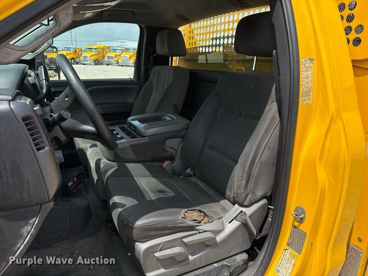 image for item EJ4553 2017 Chevrolet Silverado 3500HD utility bed pickup truck