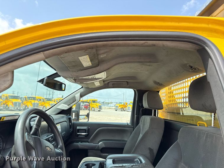 image for item EJ4553 2017 Chevrolet Silverado 3500HD utility bed pickup truck