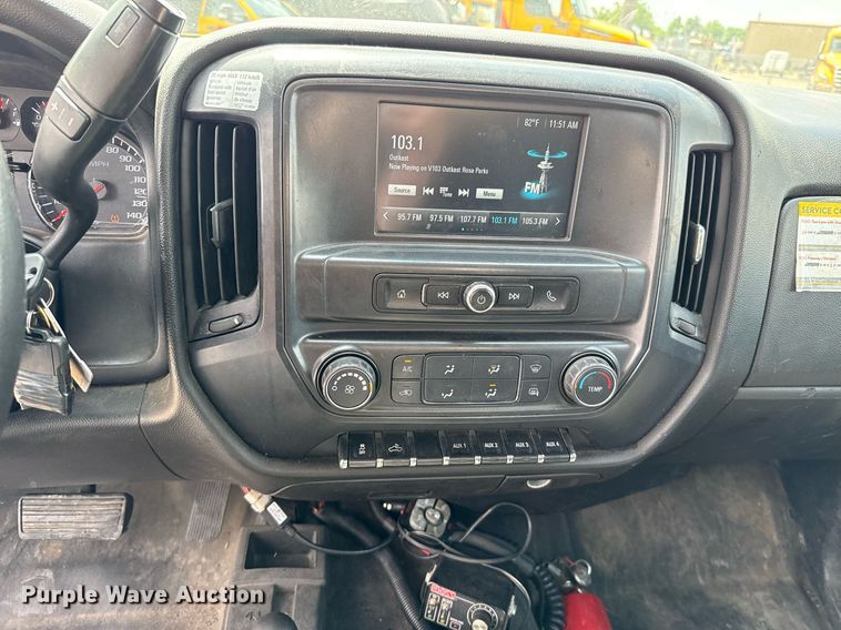 image for item EJ4553 2017 Chevrolet Silverado 3500HD utility bed pickup truck