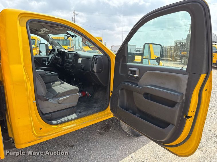 image for item EJ4553 2017 Chevrolet Silverado 3500HD utility bed pickup truck