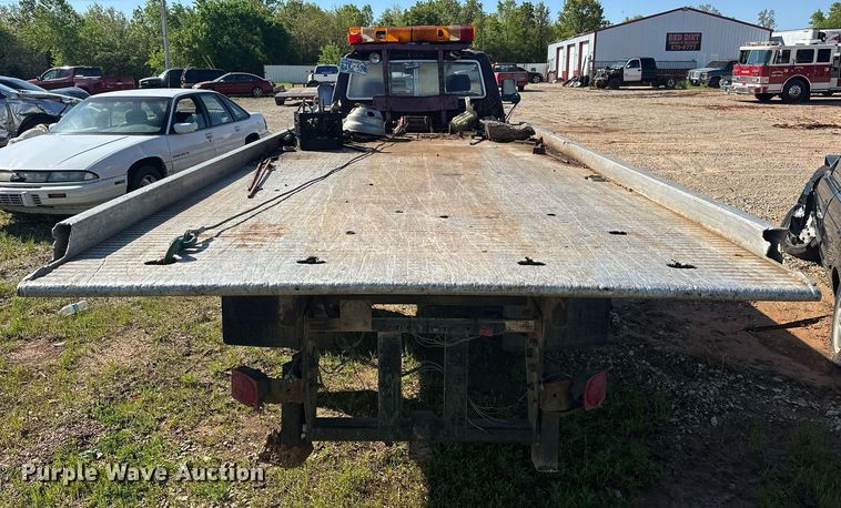 image for item EJ8678 1988 Ford F450 Super Duty rollback truck