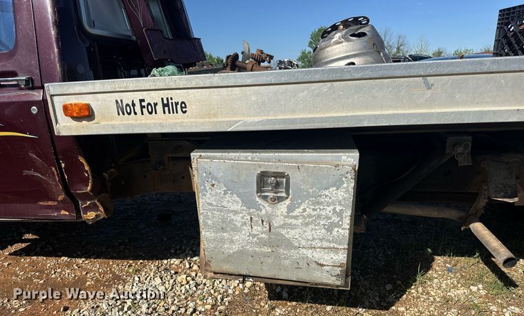 image for item EJ8678 1988 Ford F450 Super Duty rollback truck