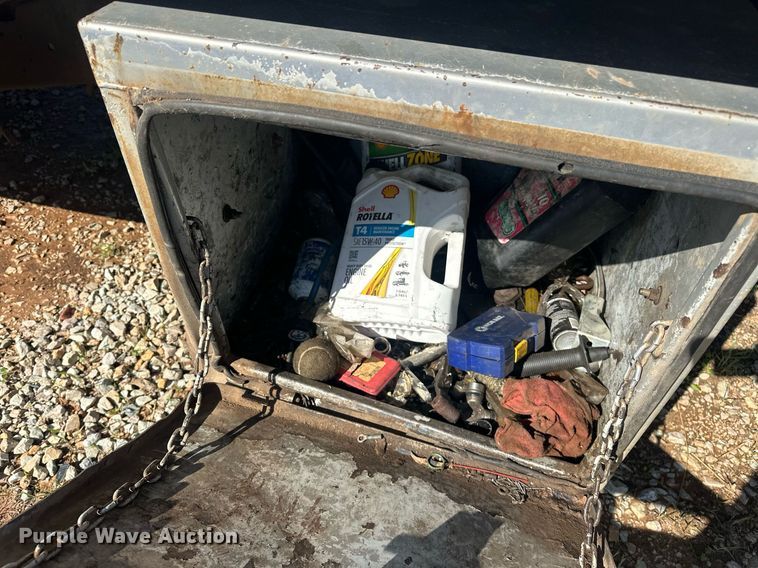 image for item EJ8678 1988 Ford F450 Super Duty rollback truck