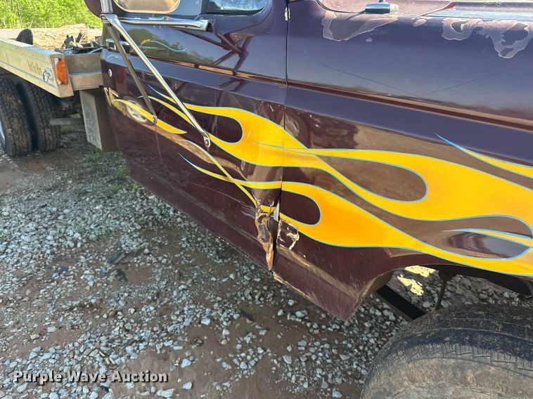 image for item EJ8678 1988 Ford F450 Super Duty rollback truck