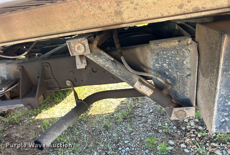 image for item EJ8678 1988 Ford F450 Super Duty rollback truck