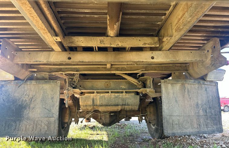 image for item EJ8678 1988 Ford F450 Super Duty rollback truck