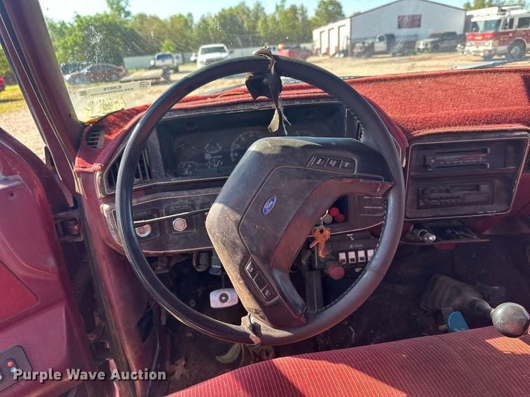 image for item EJ8678 1988 Ford F450 Super Duty rollback truck