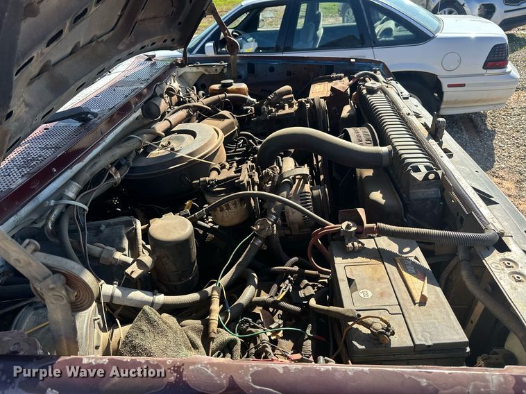 image for item EJ8678 1988 Ford F450 Super Duty rollback truck