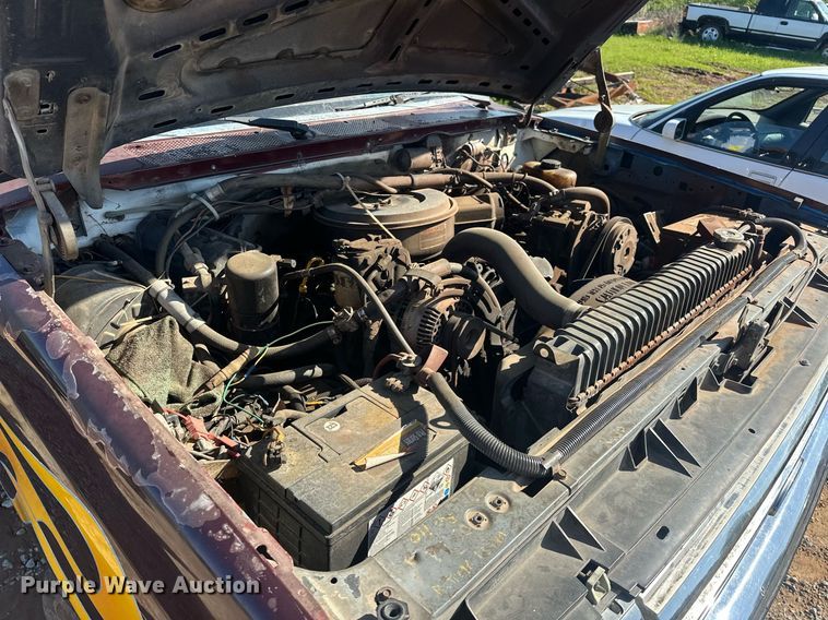 image for item EJ8678 1988 Ford F450 Super Duty rollback truck