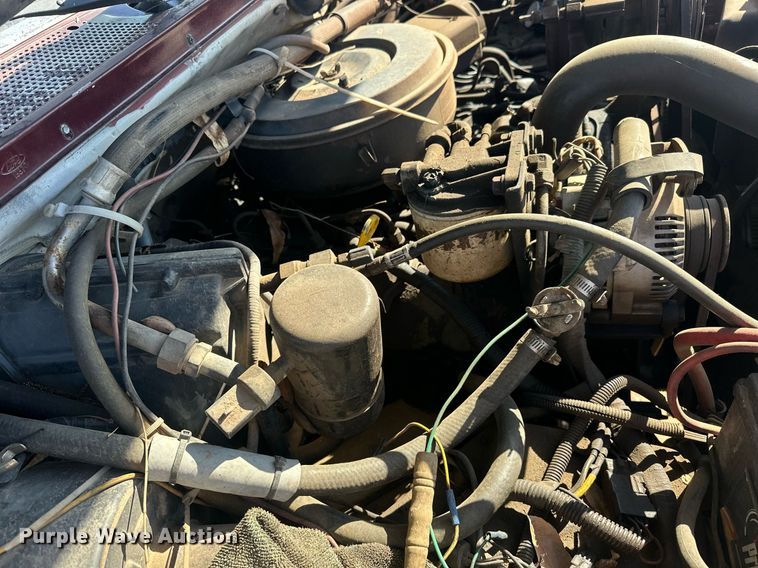 image for item EJ8678 1988 Ford F450 Super Duty rollback truck