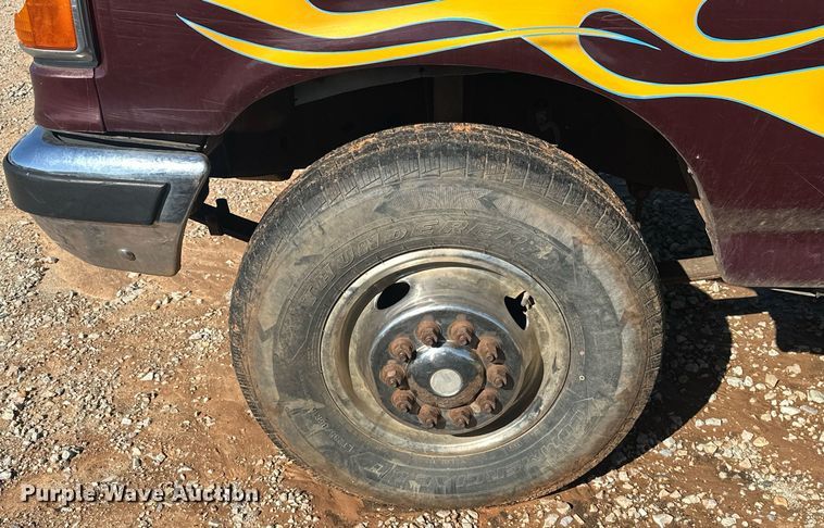 image for item EJ8678 1988 Ford F450 Super Duty rollback truck