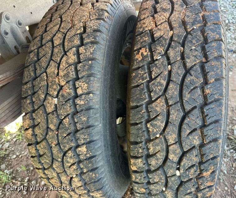 image for item EJ8678 1988 Ford F450 Super Duty rollback truck