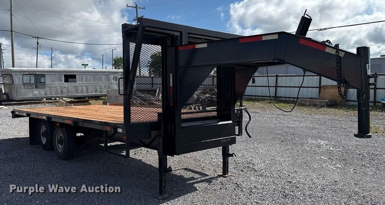 image for item EJ8767 2012 Texas Pride Trailers FT820514KGB flatbed trailer