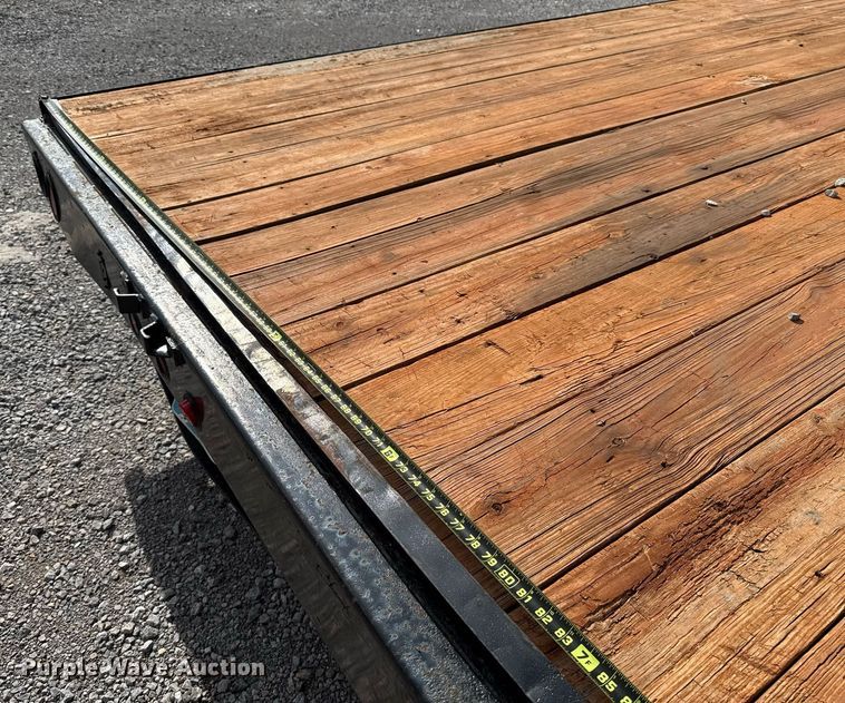 image for item EJ8767 2012 Texas Pride Trailers FT820514KGB flatbed trailer