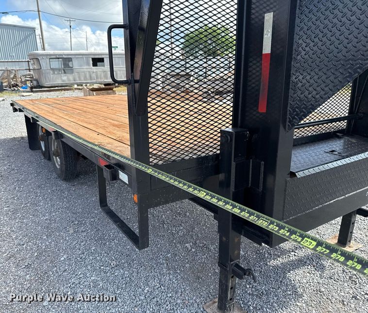 image for item EJ8767 2012 Texas Pride Trailers FT820514KGB flatbed trailer