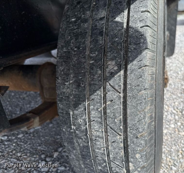 image for item EJ8767 2012 Texas Pride Trailers FT820514KGB flatbed trailer