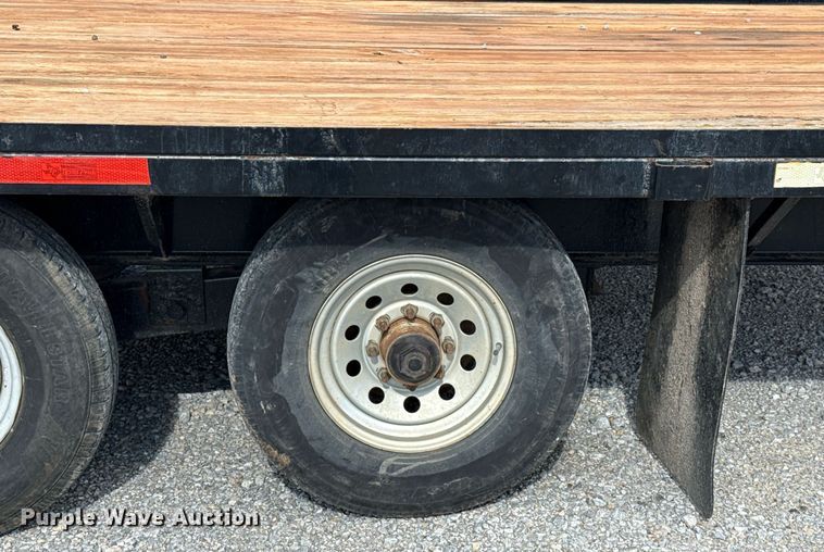 image for item EJ8767 2012 Texas Pride Trailers FT820514KGB flatbed trailer