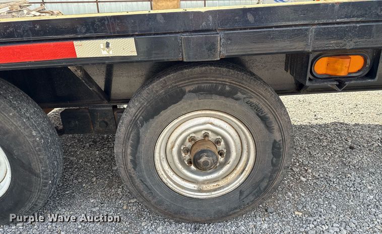 image for item EJ8767 2012 Texas Pride Trailers FT820514KGB flatbed trailer