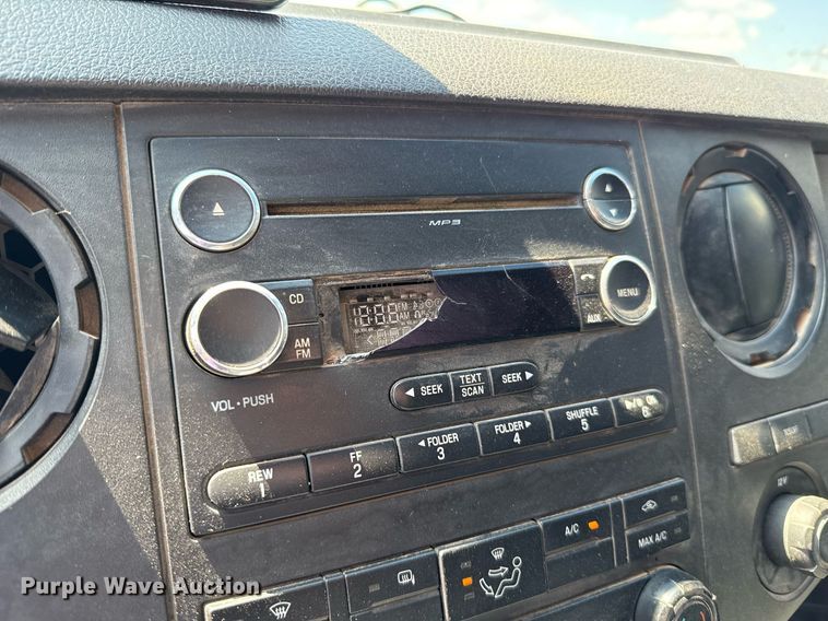 image for item EJ8774 2014 Ford F550 Crew Cab flatbed truck