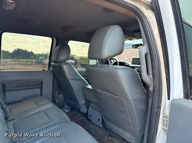 image for item EJ8774 2014 Ford F550 Crew Cab flatbed truck