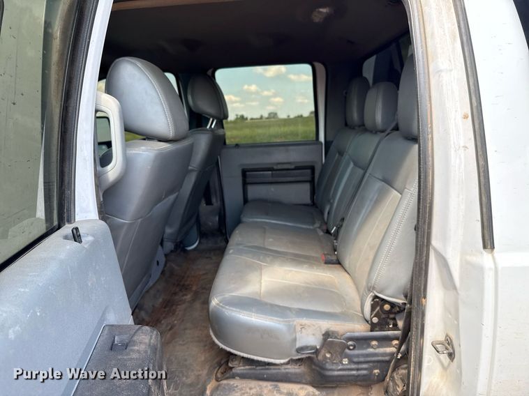 image for item EJ8774 2014 Ford F550 Crew Cab flatbed truck