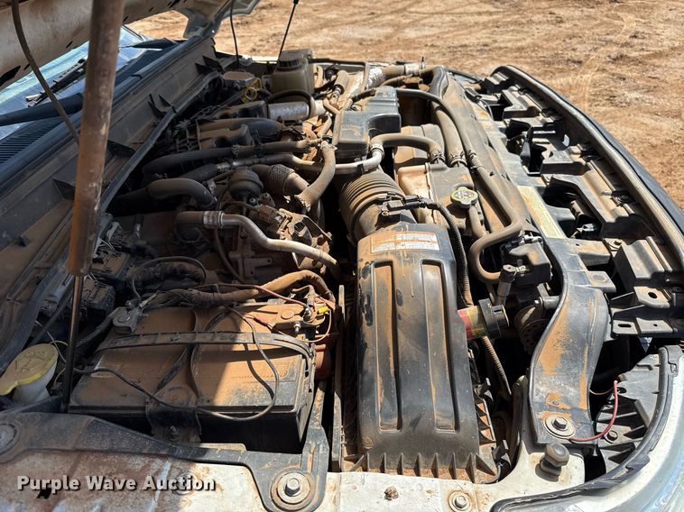 image for item EJ8774 2014 Ford F550 Crew Cab flatbed truck