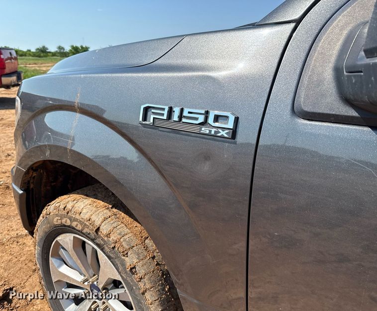 image for item EJ8776 2018 Ford F150 SuperCrew pickup truck