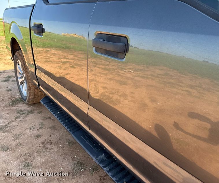 image for item EJ8776 2018 Ford F150 SuperCrew pickup truck