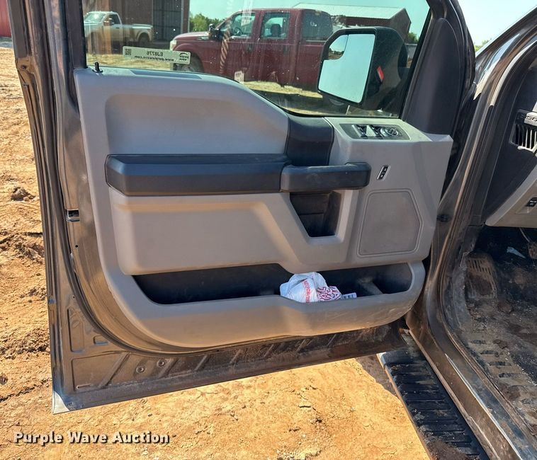 image for item EJ8776 2018 Ford F150 SuperCrew pickup truck