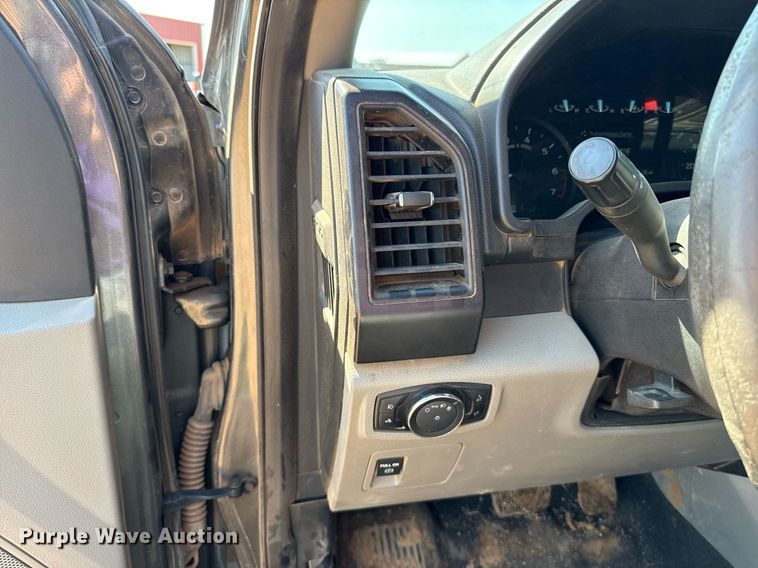 image for item EJ8776 2018 Ford F150 SuperCrew pickup truck