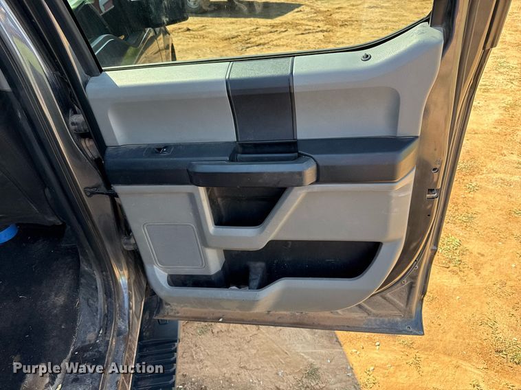 image for item EJ8776 2018 Ford F150 SuperCrew pickup truck