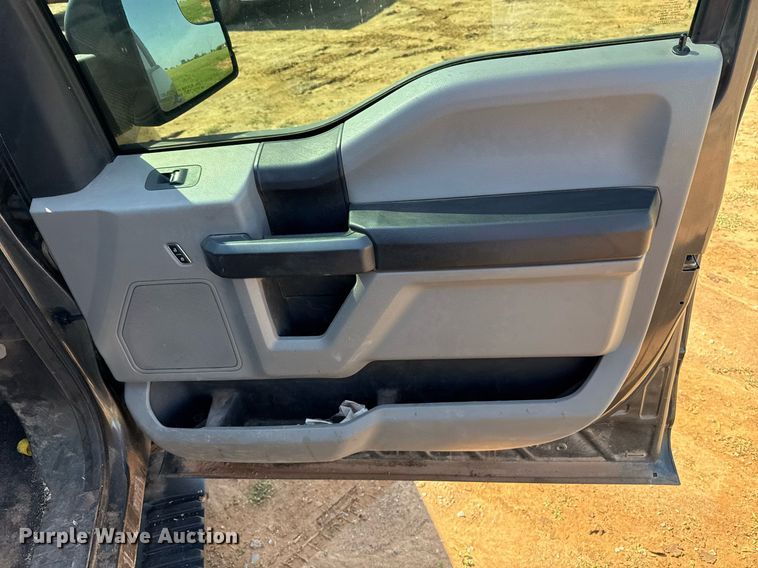 image for item EJ8776 2018 Ford F150 SuperCrew pickup truck