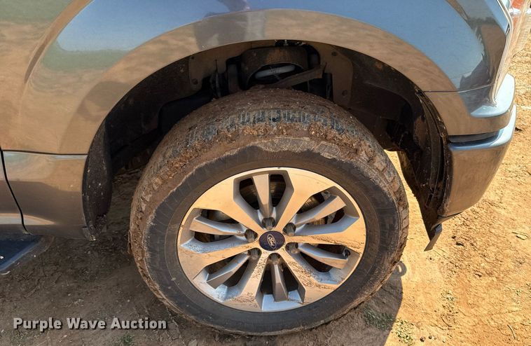 image for item EJ8776 2018 Ford F150 SuperCrew pickup truck