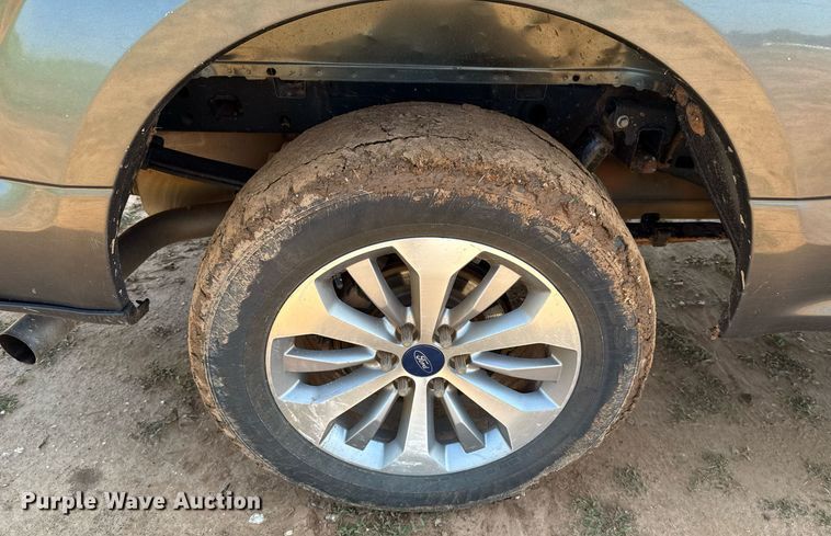 image for item EJ8776 2018 Ford F150 SuperCrew pickup truck