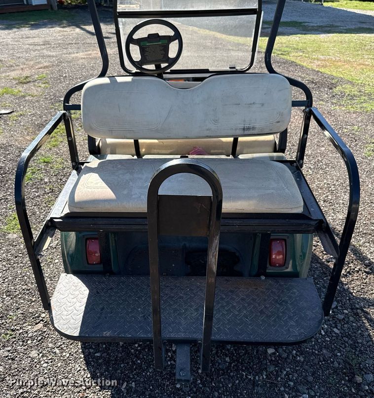 image for item EJ8782 2003 Club Car DS golf cart
