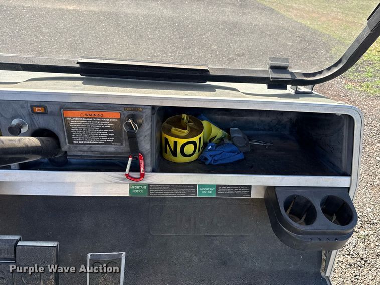 image for item EJ8782 2003 Club Car DS golf cart