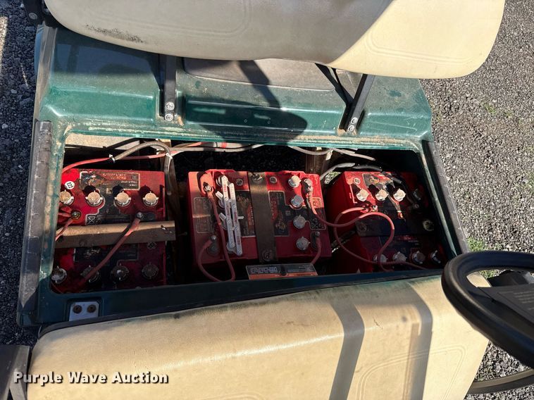 image for item EJ8782 2003 Club Car DS golf cart