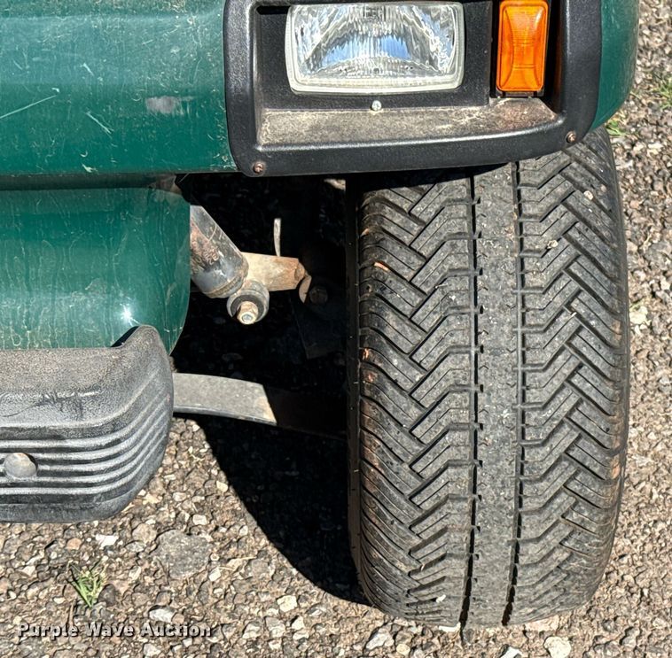 image for item EJ8782 2003 Club Car DS golf cart