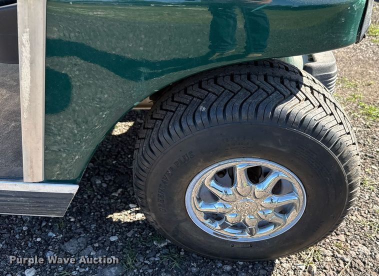 image for item EJ8782 2003 Club Car DS golf cart