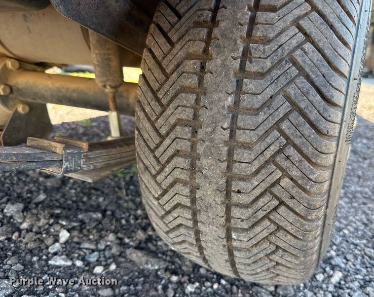 image for item EJ8782 2003 Club Car DS golf cart