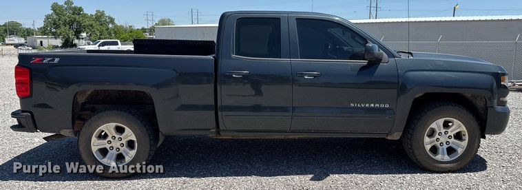 image for item EJ8784 2018 Chevrolet Silverado 1500 Double Cab pickup truck