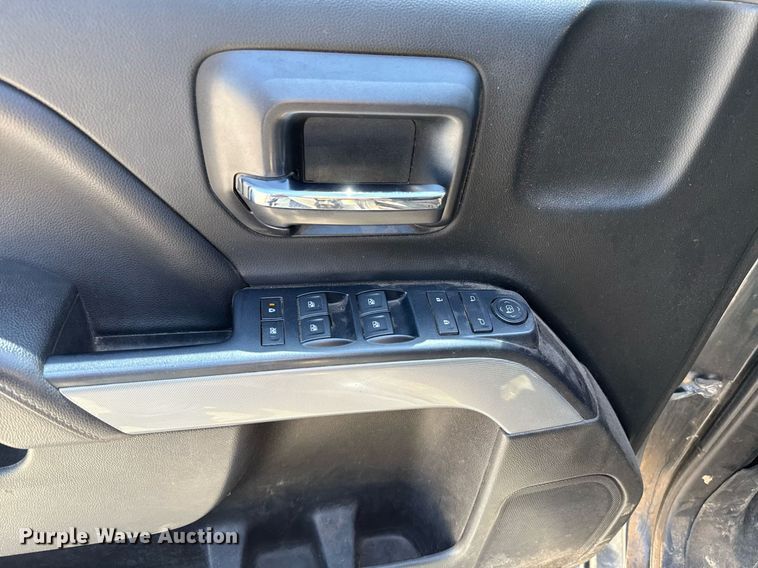 image for item EJ8784 2018 Chevrolet Silverado 1500 Double Cab pickup truck