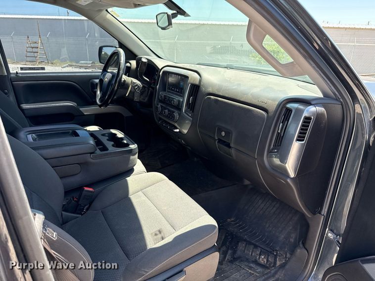 image for item EJ8784 2018 Chevrolet Silverado 1500 Double Cab pickup truck