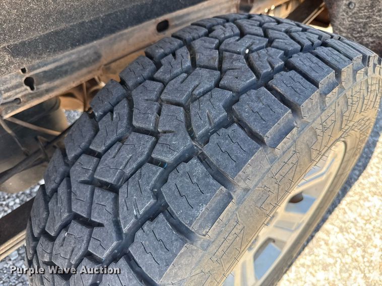 image for item EJ8784 2018 Chevrolet Silverado 1500 Double Cab pickup truck