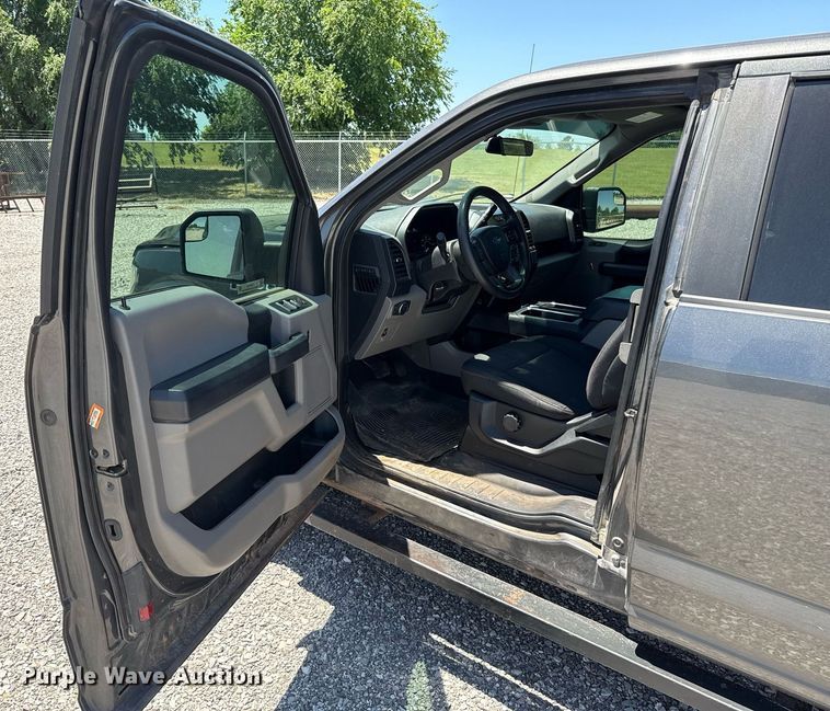 image for item EJ8785 2019 Ford F150 SuperCab pickup truck