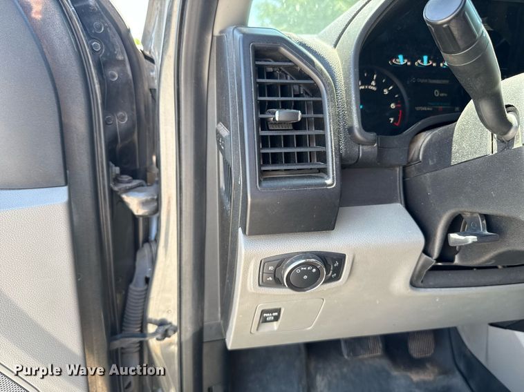 image for item EJ8785 2019 Ford F150 SuperCab pickup truck