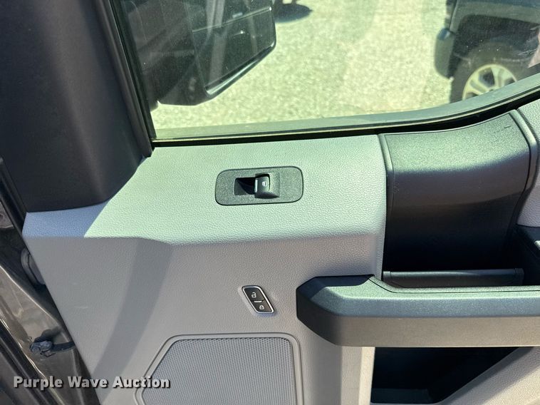 image for item EJ8785 2019 Ford F150 SuperCab pickup truck