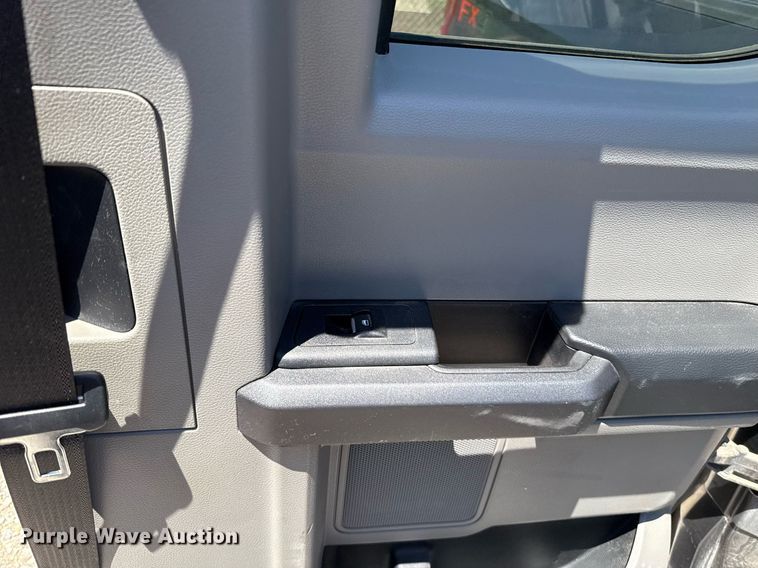 image for item EJ8785 2019 Ford F150 SuperCab pickup truck